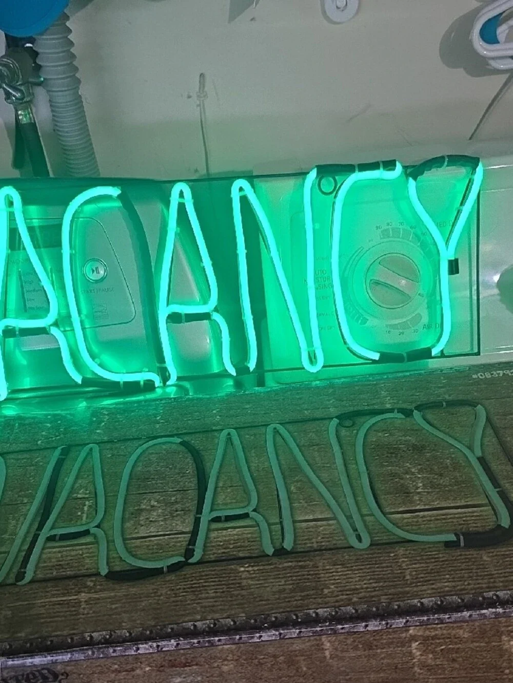 No Vacancy Neon Sign - Red and Green LED Holiday Decor